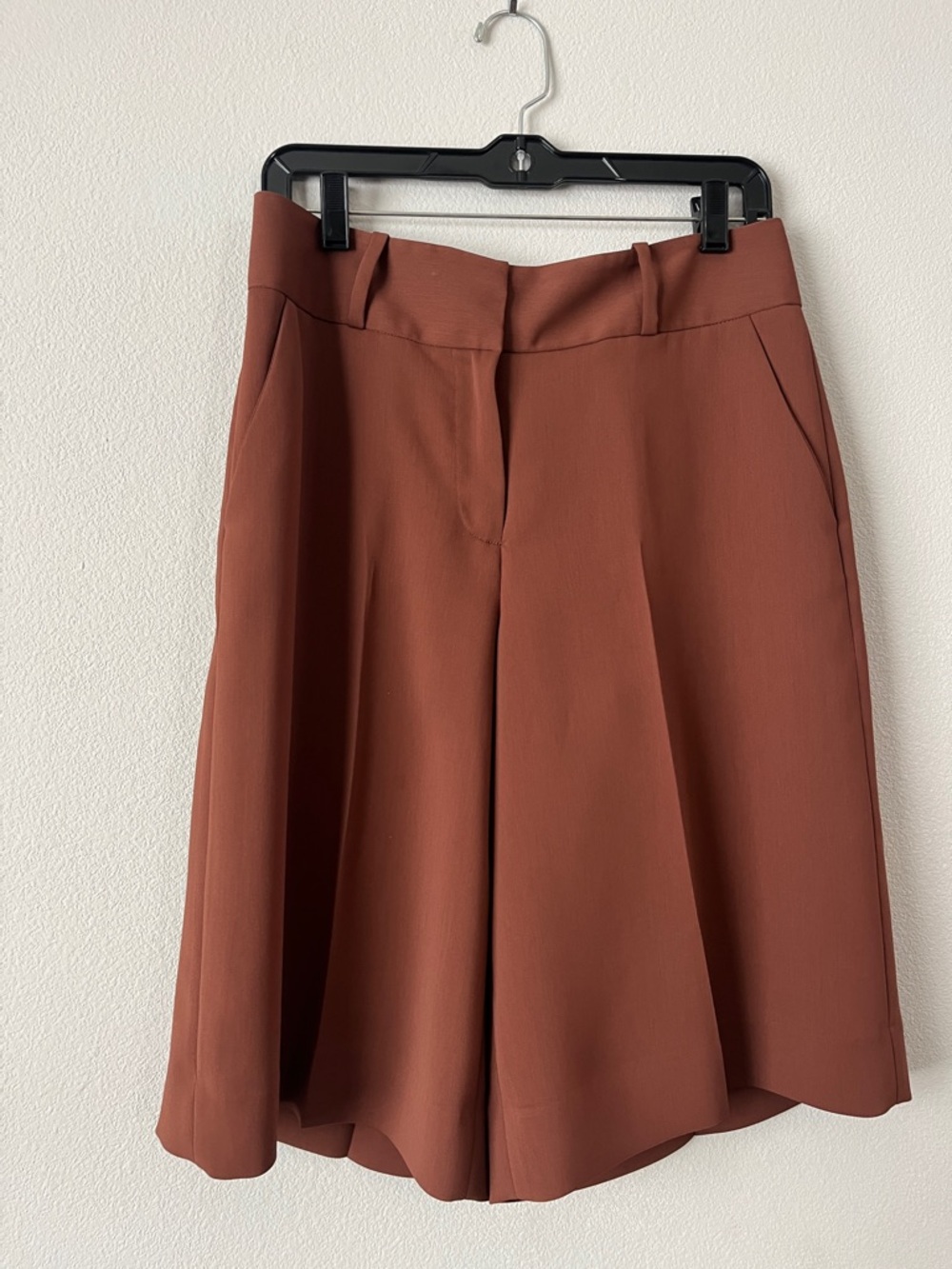 Club Monaco Women's Culotte Shorts in Rust Brown Size 6